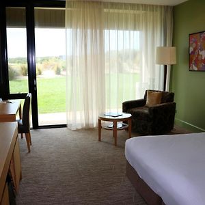 King Classic Garden View