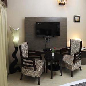 Elegance Room