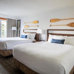 Pyramid Room Two Queen beds