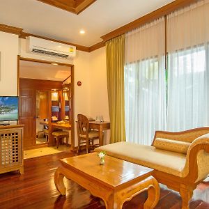 Tropical Villa Double Bed Sunrise Wing