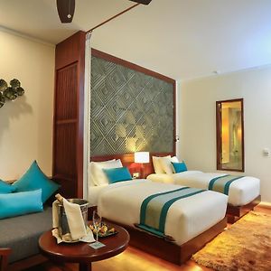 Habitación Grande con 2 Camas Individuales