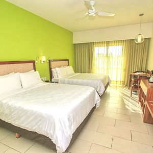 Habitación Estándar con Cama Queen