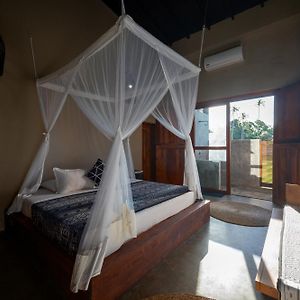 Suite Private Pool one tuk tuk to Galle fort & Complementary Sri Lankan tea per