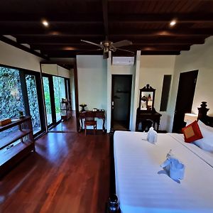 Two-Bedroom Jungle View Villa Butler Service