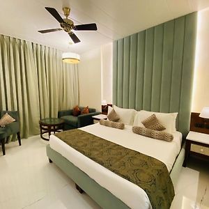 Aqua Vista Room