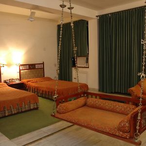Heritage Suite Lake View