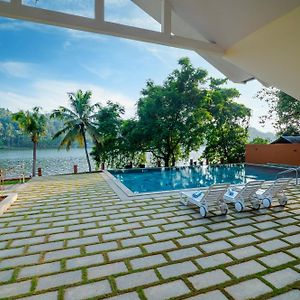 Lakeview Family Cottage Private Pool