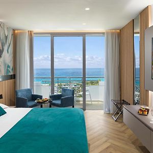 Deluxe Zimmer mit Kingsize-Bett