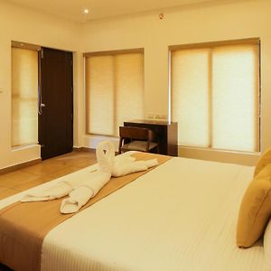 King Room Lake View