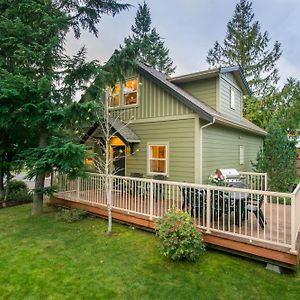Deluxe Two-Bedroom Cottage