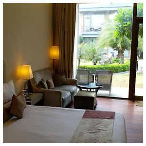 Luxury Room Courtyard View Sit Out King Bed