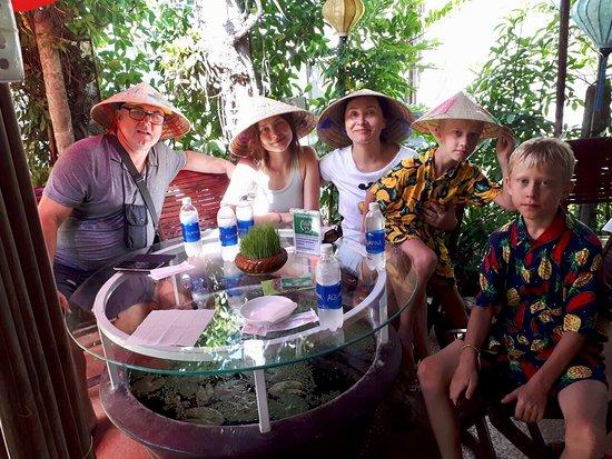 Long Coconut Boat & Restaurant