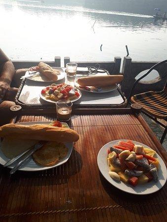 Tam Coc Lake View Restaurant