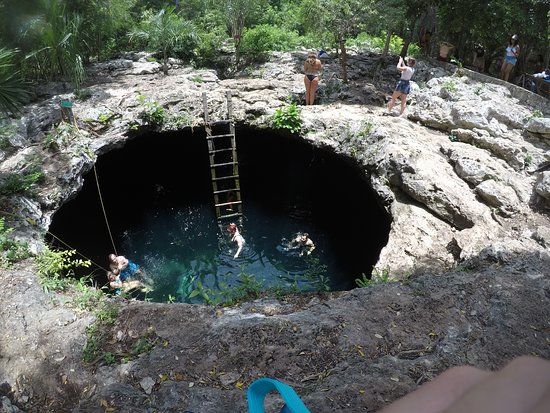 Cenote Calavera